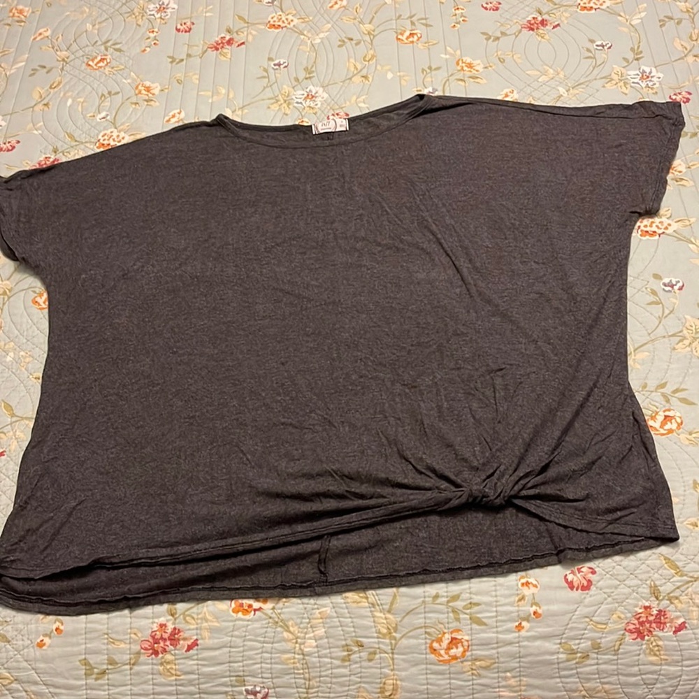 Maurices 24/7 knotted t-shirt size 2